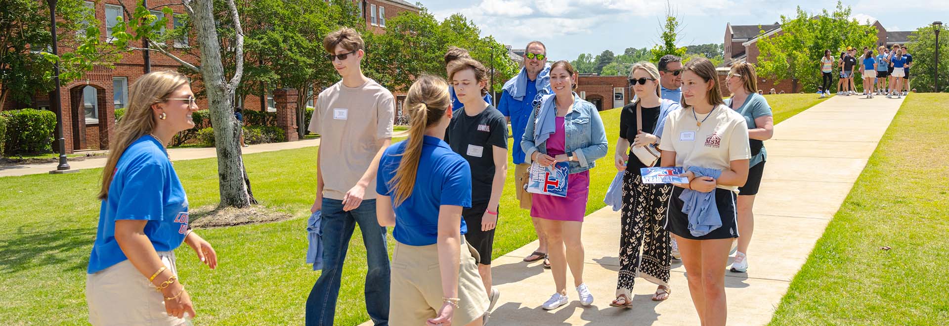 Students and families on a tour of the Louisiana Tech University campus.